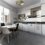 Maison Louis - Maison 3 Sur 2 Niveaux, Coeur De Holiday home Vichy