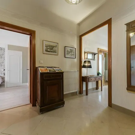 Holiday home Maison Louis - Maison 3 Sur 2 Niveaux, Coeur De *