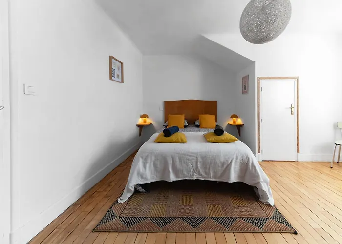 Holiday home Maison Louis - Maison 3 Sur 2 Niveaux, Coeur De Vichy