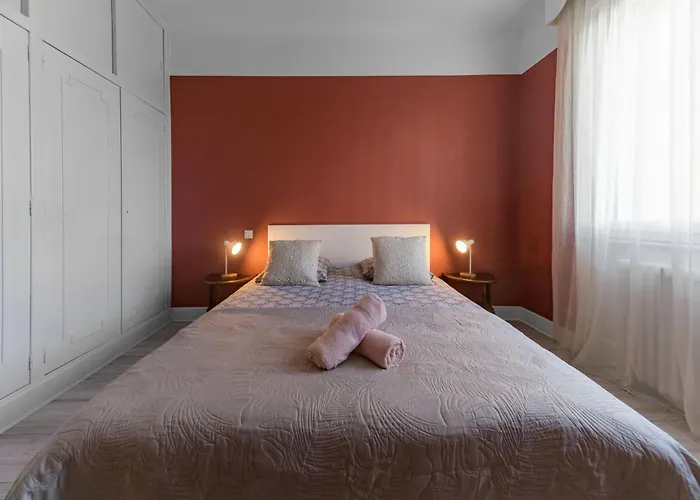 Holiday home Maison Louis - Maison 3 Sur 2 Niveaux, Coeur De