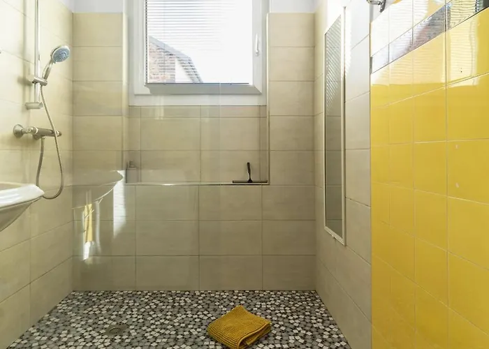 Holiday home Maison Louis - Maison 3 Sur 2 Niveaux, Coeur De